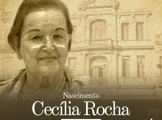 Ilustração em tons de sépia com a imagem de uma mulher à frente e um prédio antigo atrás, com um texto à direita. A mulher é Cecília Rocha, cerca de 70 anos, com cabelo amarrados, usando óculos. O texto diz: 